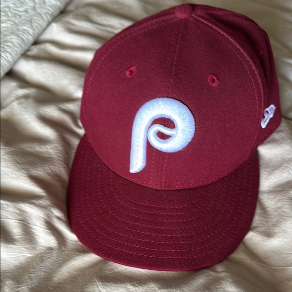 New Era Other - Fitted New Era Phillies Cap 7 1/4